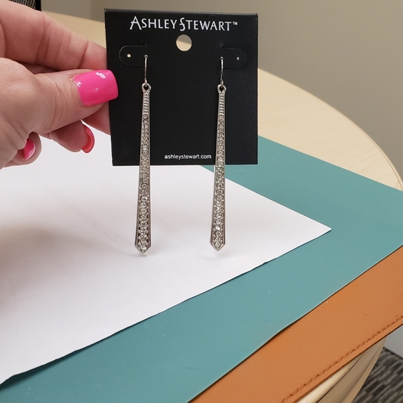 Ashley Stewart, NWT, silver tone clear rhinestones bar dangle pierced earrings - Picture 6 of 10
